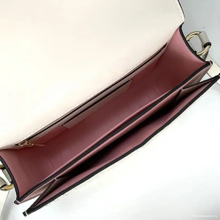 Fashionrepsfam ru 206FY0057 Bags LV 0522
